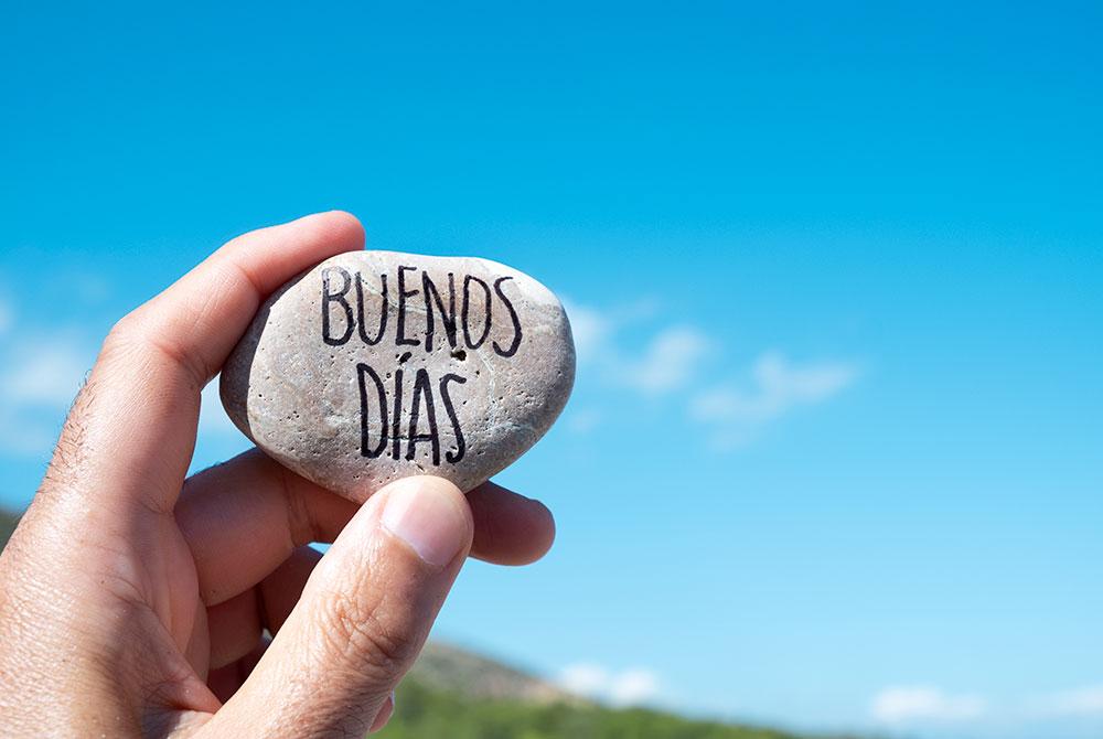 Formas comunes de decir buenos días en español